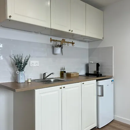 Moderne & Cosy Апартаменты *